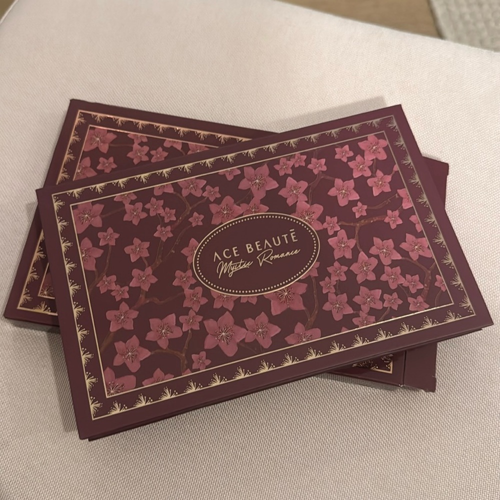 Ace Beaute Mystic Romance Eyeshadow Palette Full Size